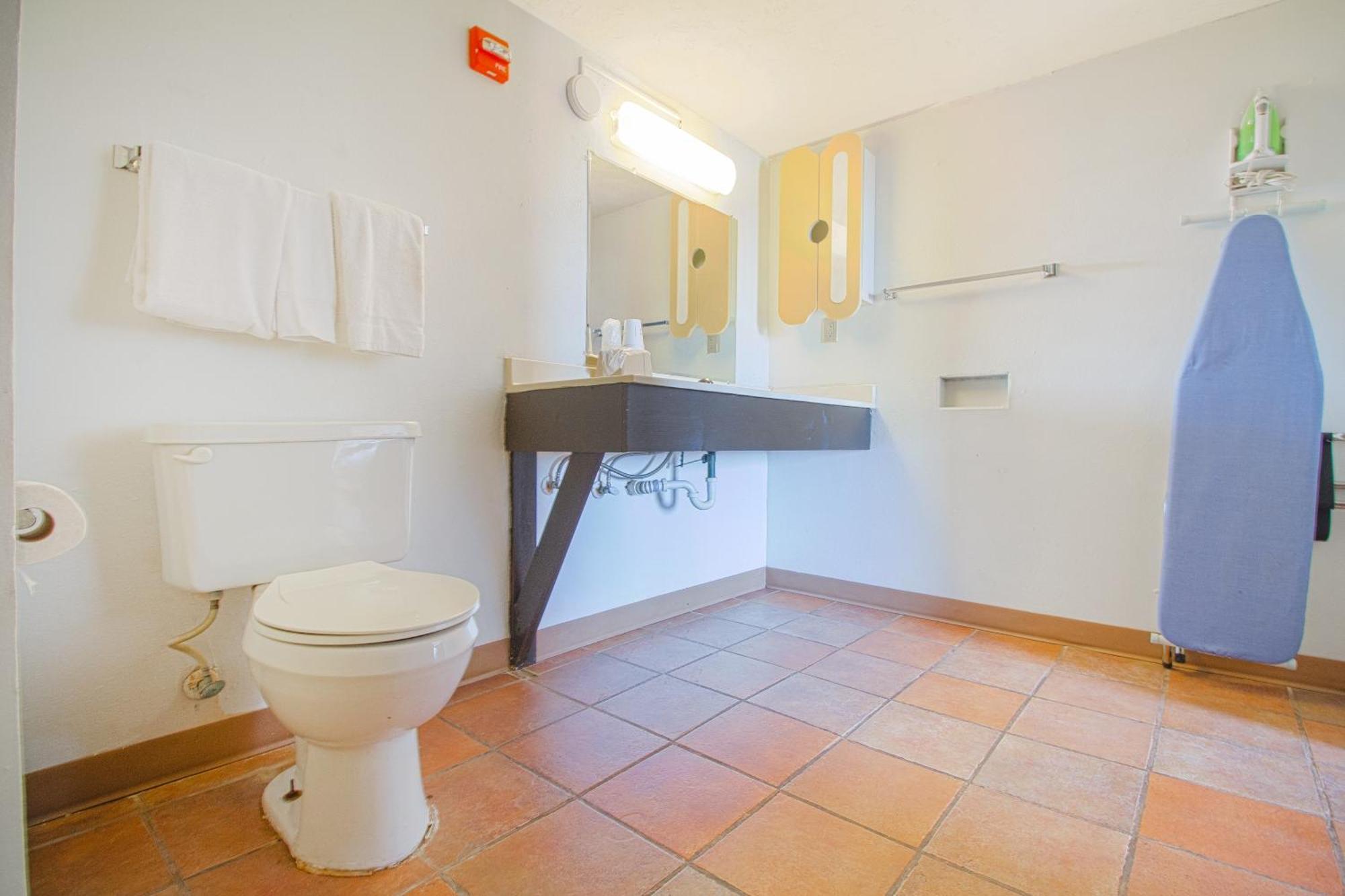Studio Inn Extended Stay Oklahoma City Airport By Oyo Exterior foto