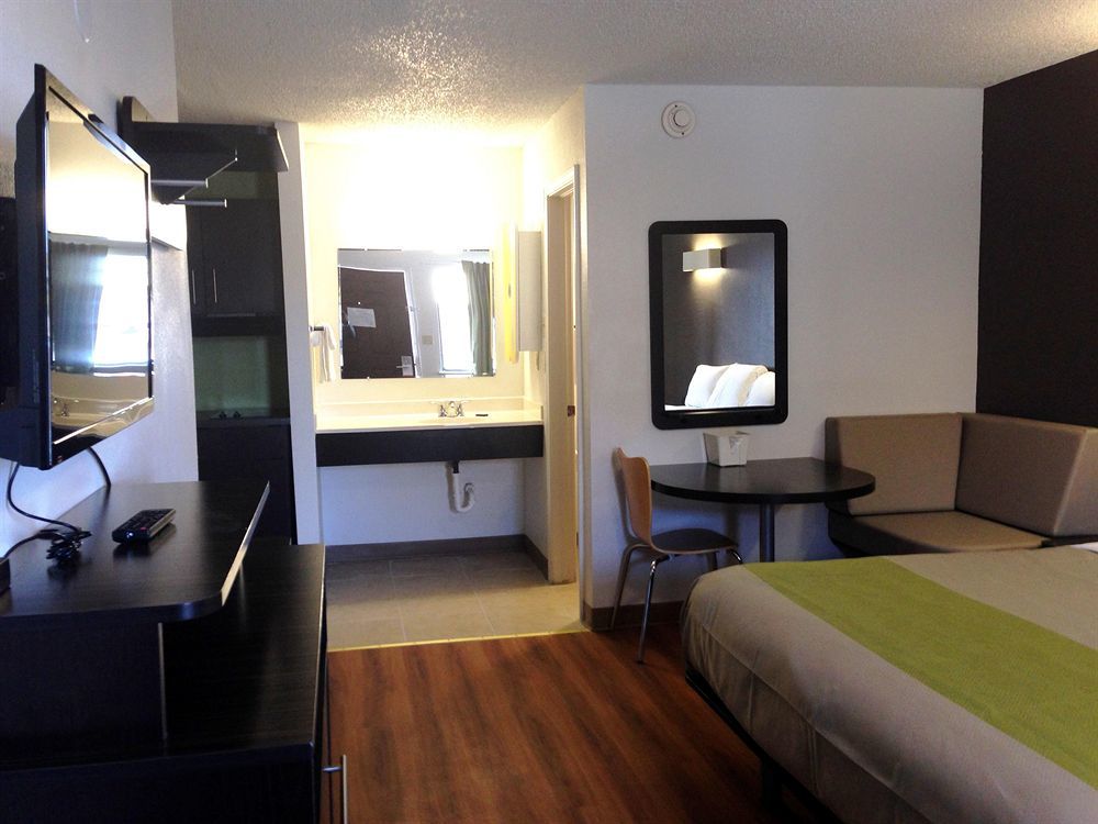 Studio Inn Extended Stay Oklahoma City Airport By Oyo Exterior foto